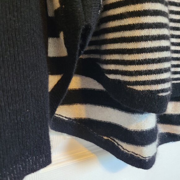 Lord & Taylor Cashmere sweater - Picture 3 of 7